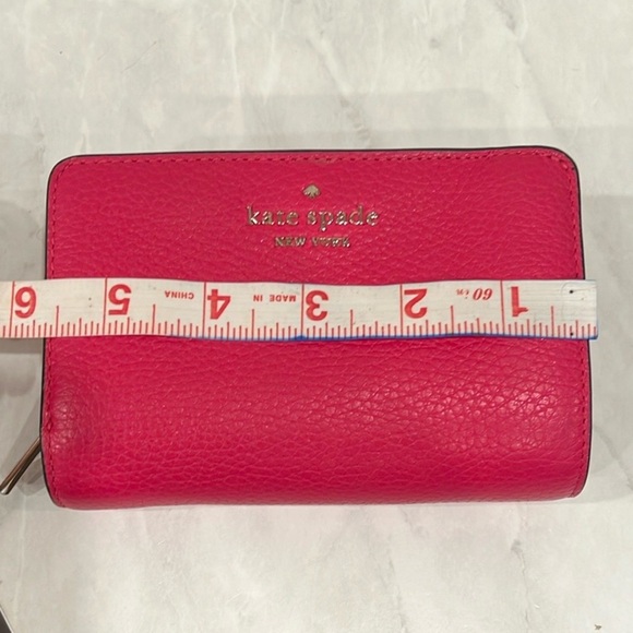 🔥NWOT Kate Spade Pink Wallet Compact Leather Accessory🔥 - Picture 4 of 7